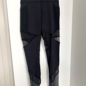Lululemon Mesh Workout Leggings w/ Pockets!